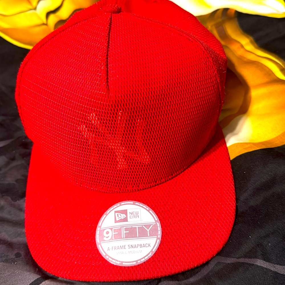 Red and white New York Yankees hat